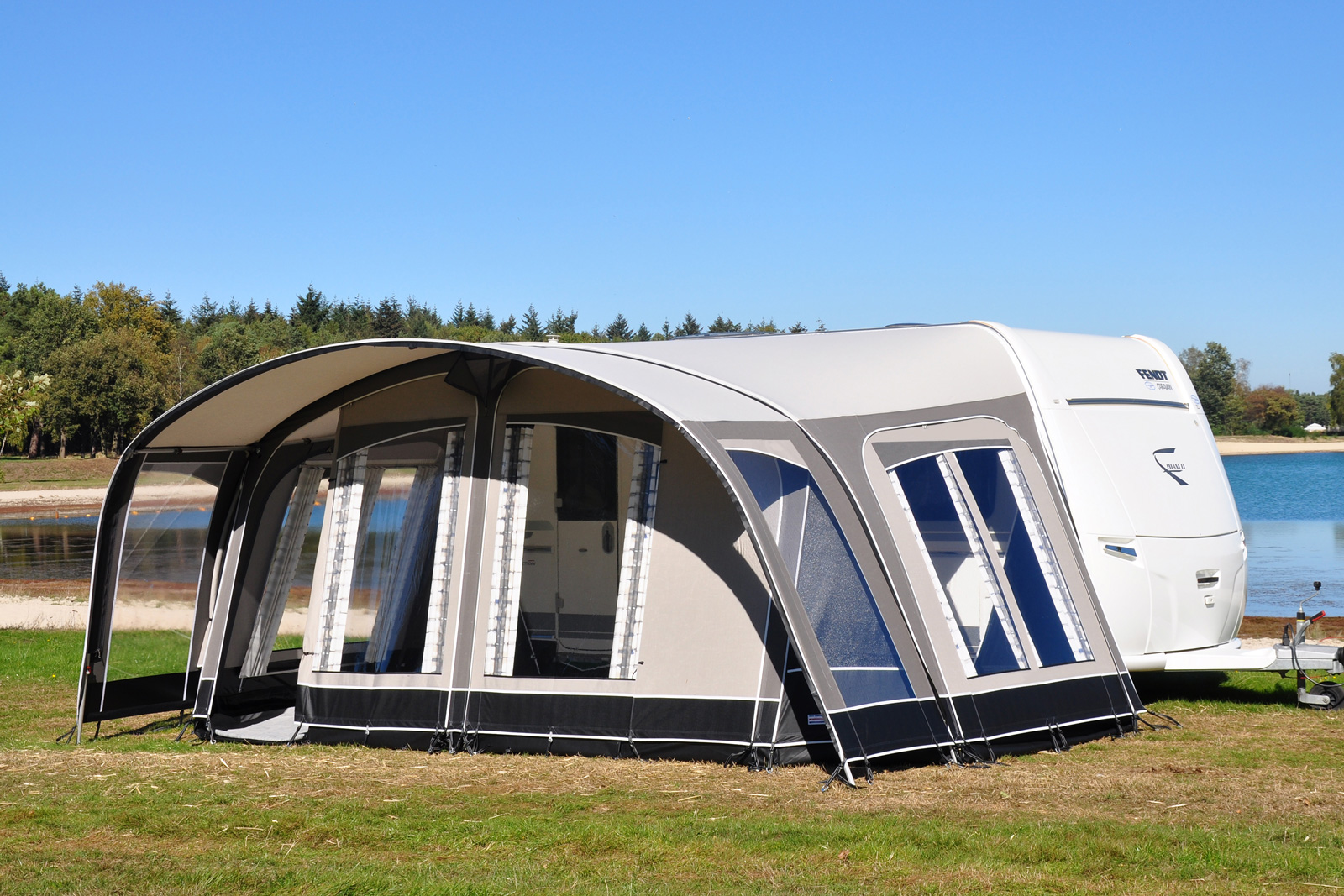 temperen Lijkenhuis Gevoelig voor Outlet voortenten en luifels | De Jong in Hattem