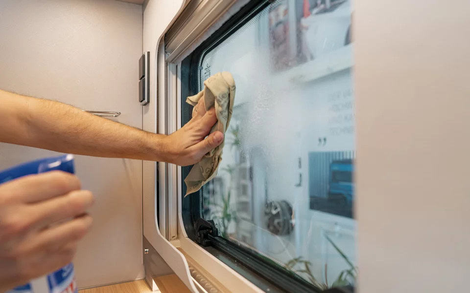 Schoonmaken Caravan schoonmaken, camper schoonmaken