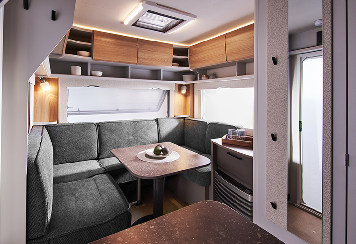 Buerstner B66 485TS Fotostudio AndyRaesch DRUCK 005 Screen De zitgroep in de de B66 485 TS